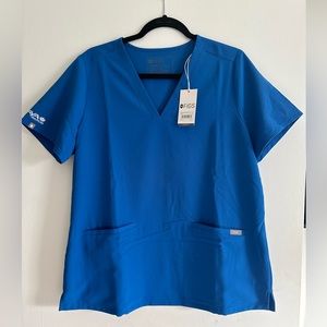 Figs L W_CASMA THREE-POCKET TOP FW1100 - Size Large - Woman’s Scrub Top - NWT